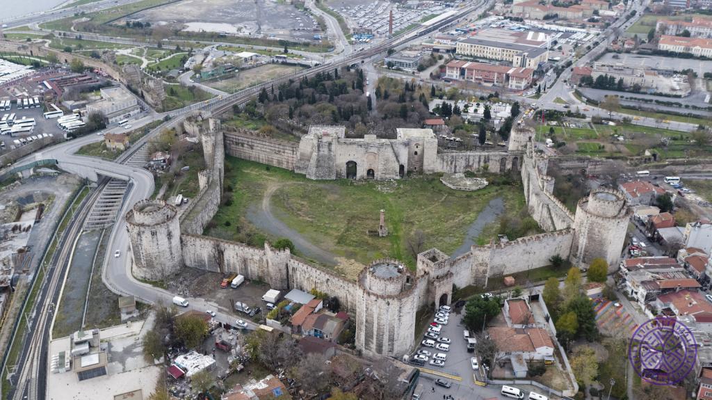 Yedikule Hisarı (Castle of Seven Towers) - Istanbul City Walls
